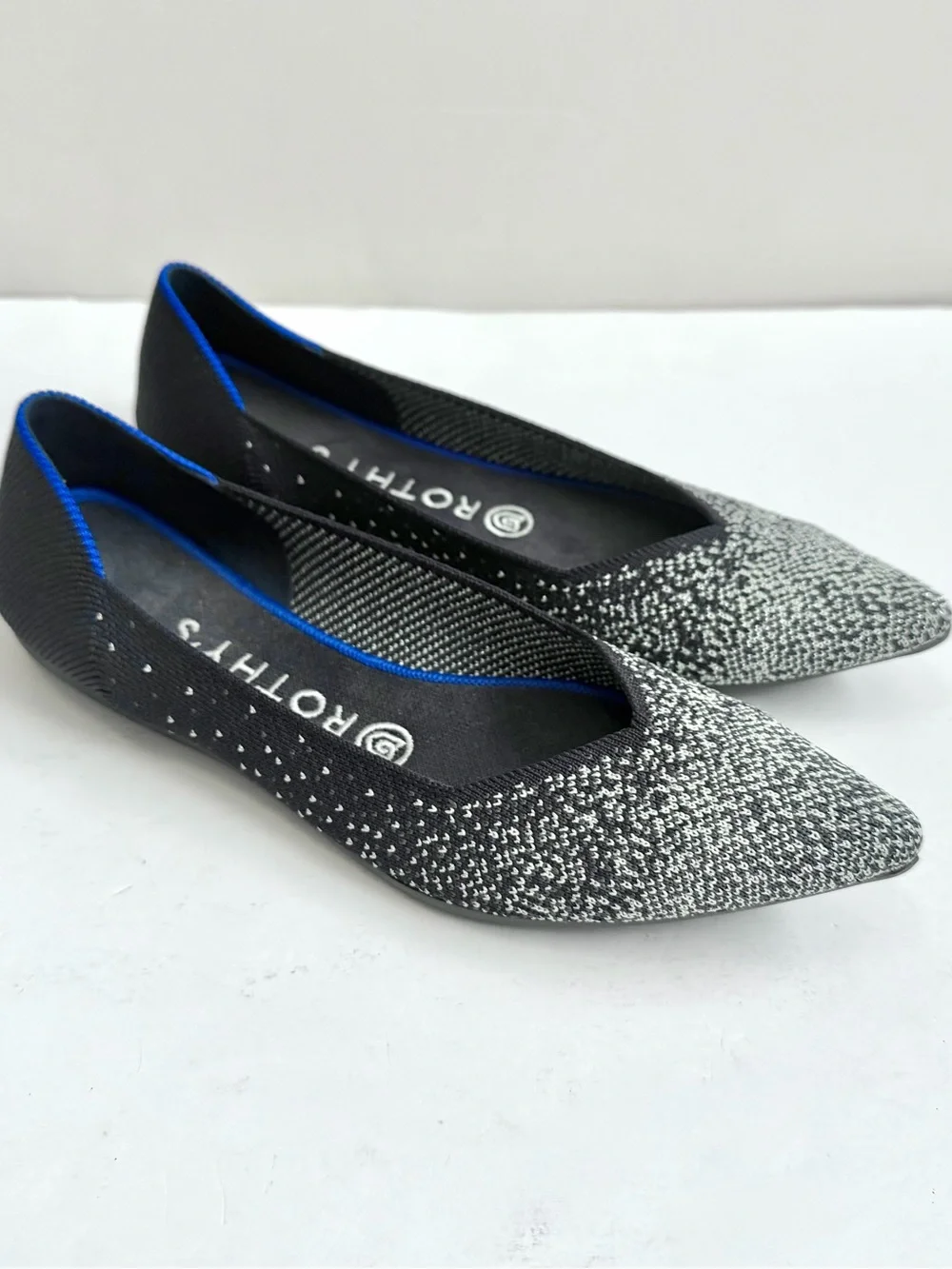 Rothy's Limited Edition The Point Toe Slate Metallic Flats Retired Size 8 NWOB